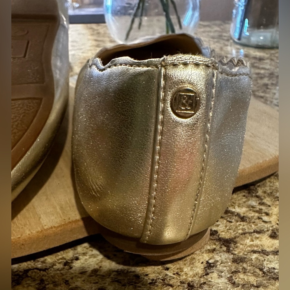 ***SOLD***Sam & Libby Sz 7 Gold Ballet Flats Cinderella Girlhoodcore Metalli - Picture 8 of 10